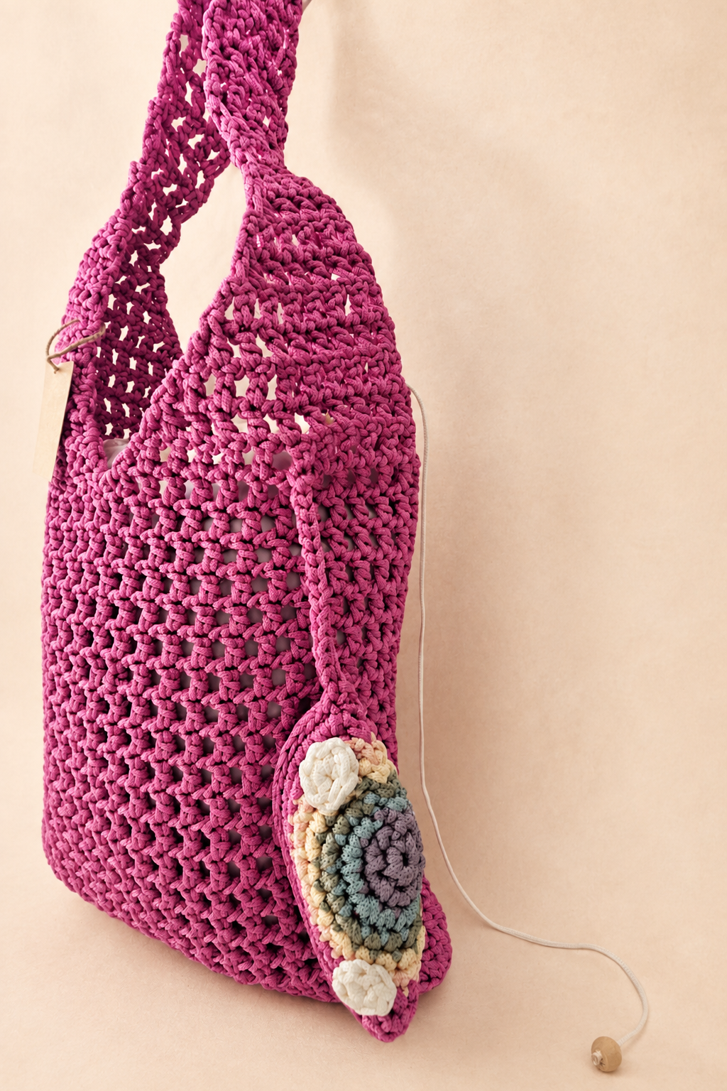 Sac rose au crochet fait main Bougainvillier de Kabylie – vue arrière